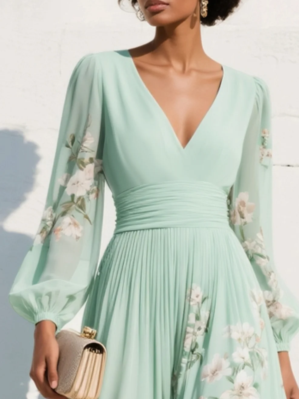 SERAFINA | VESTIDO PLISADO CON ESCOTE EN V