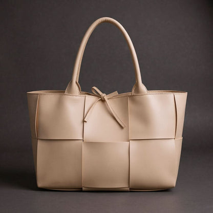 BOLSO DE CUERO SOFISTICADO